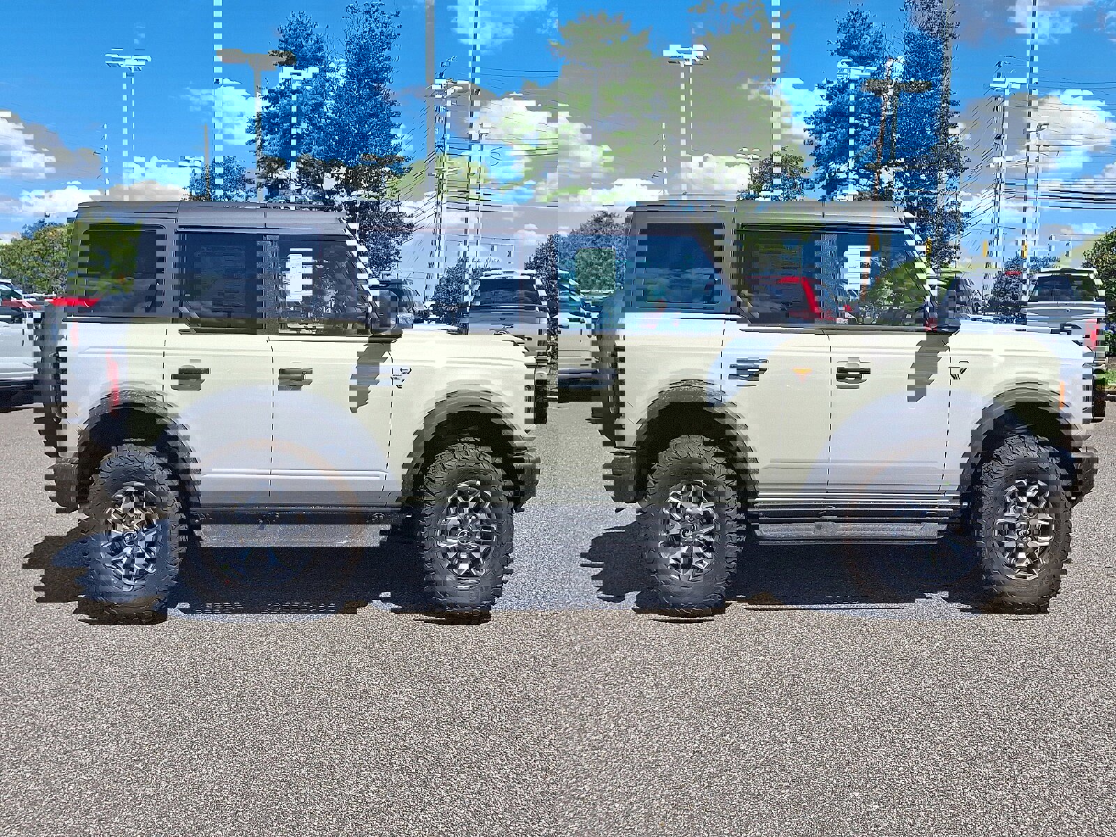 New 2025 Ford Bronco Badlands image 15