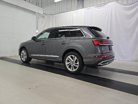 Used 2023 Audi Q7 3.0T Premium w/ Convenience Package AWD/4WD image 4