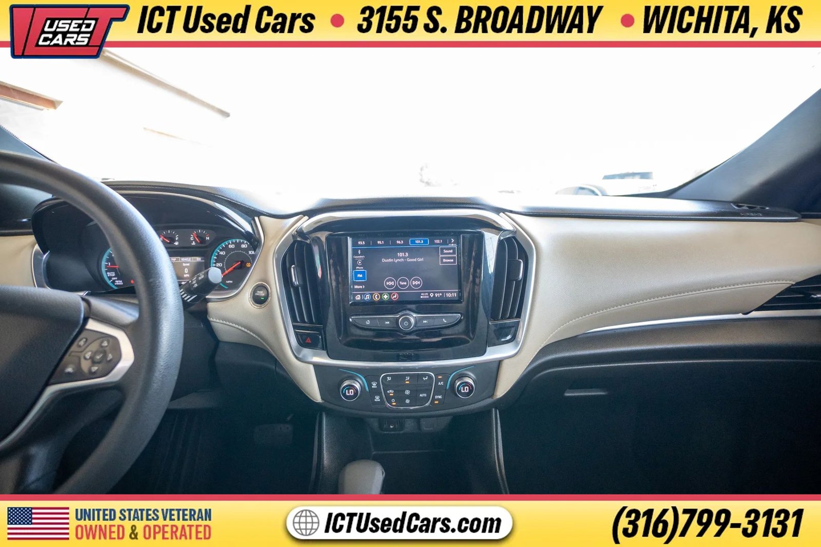 Used 2022 Chevrolet Traverse LS FWD image 12