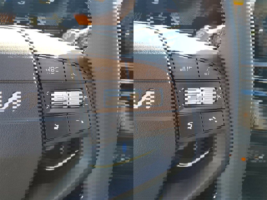 New 2026 Kia Sportage EX image 13