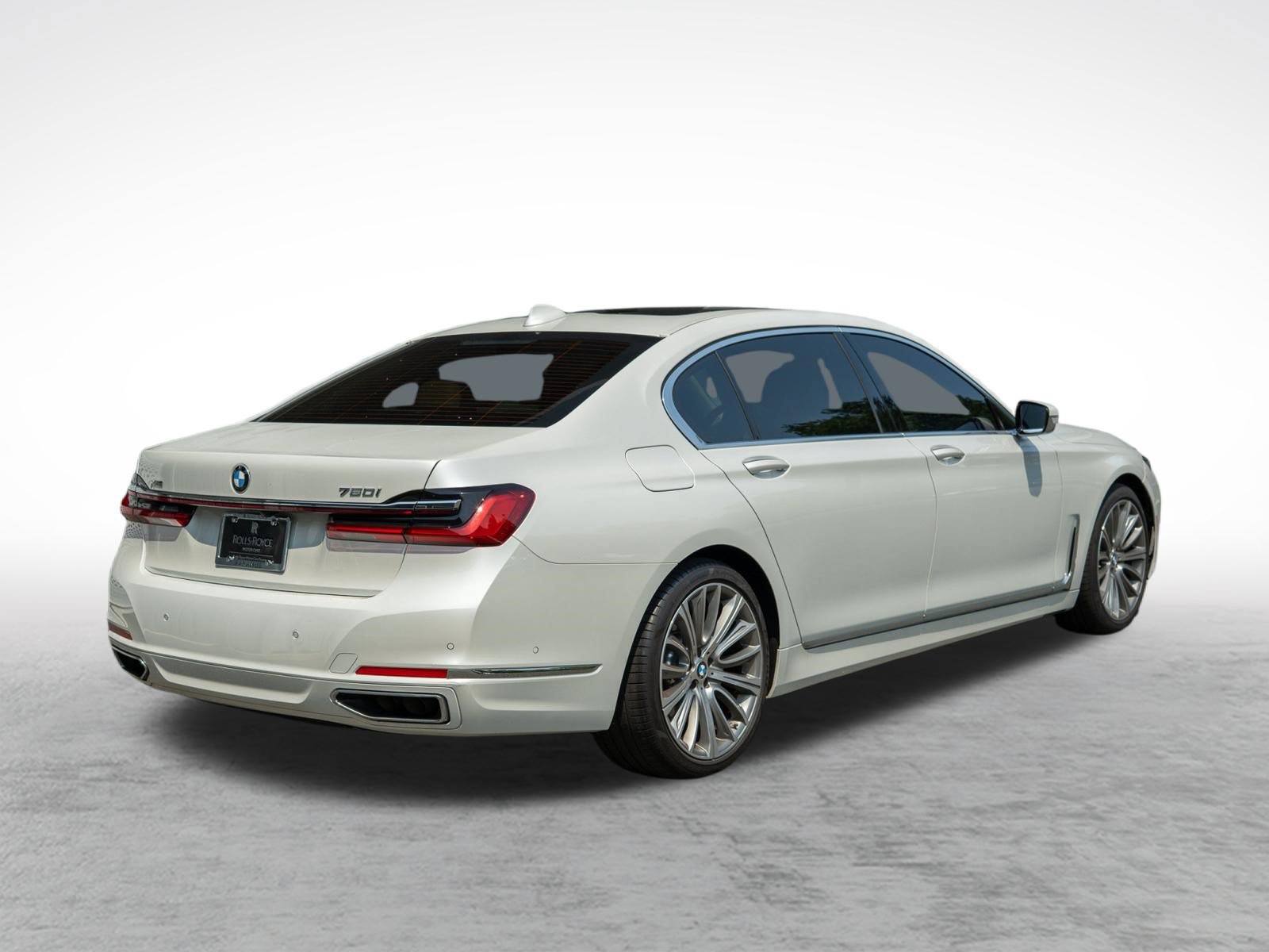 Used 2022 BMW 750i xDrive w/ Executive Package AWD/4WD image 11
