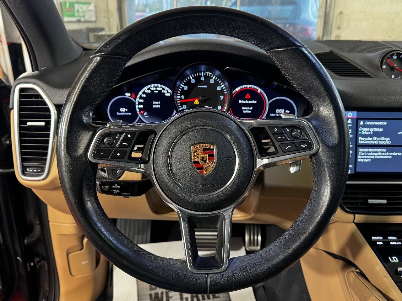 Used 2019 Porsche Cayenne S image 16