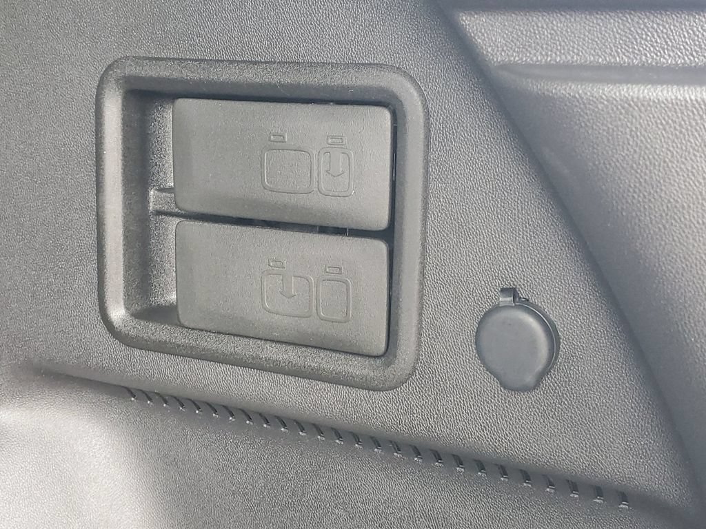 Used 2024 Chevrolet Equinox LT w/ LPO, Floor Liner Package FWD image 8