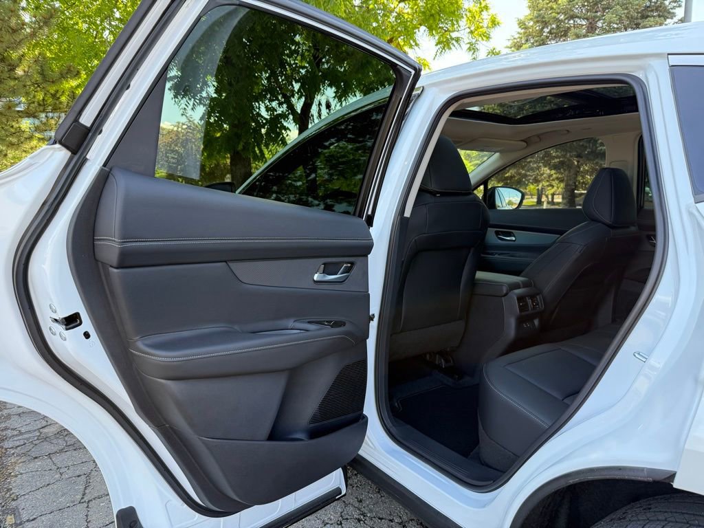 New 2025 Nissan Murano SL w/ Cargo Package image 15