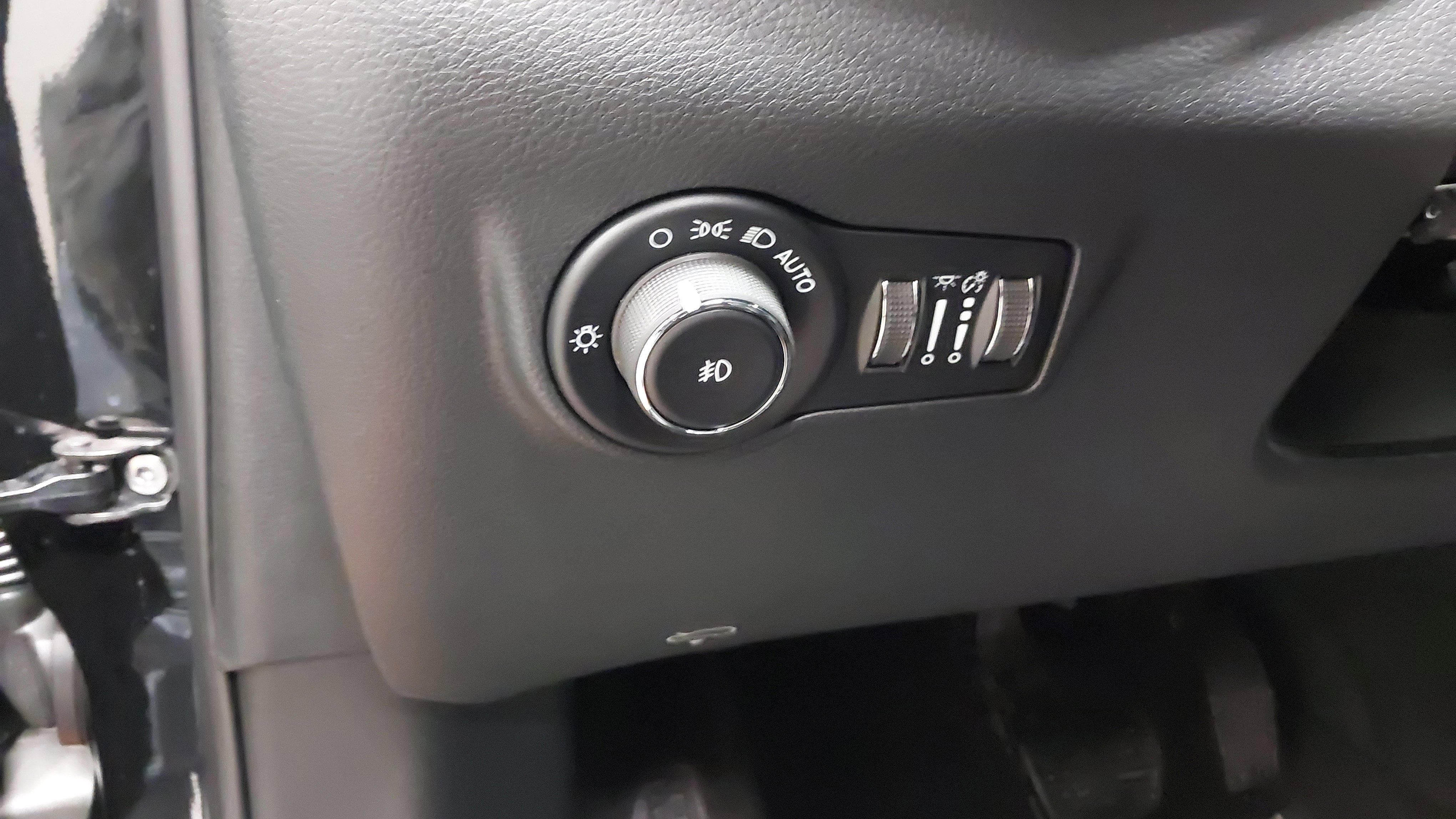 New 2026 Jeep Compass Latitude image 23