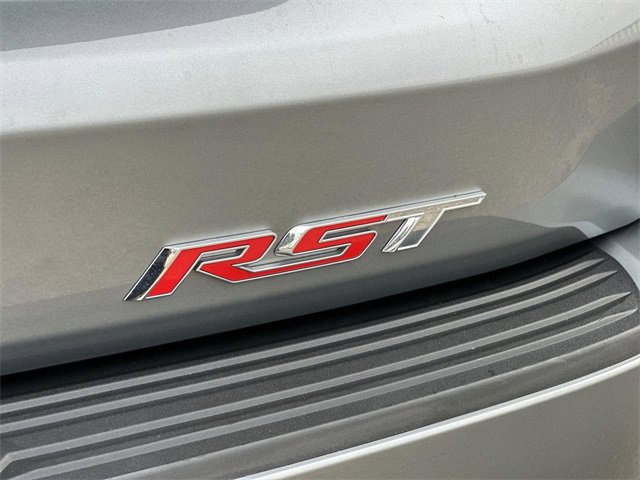 Used 2025 Chevrolet Suburban RST image 31