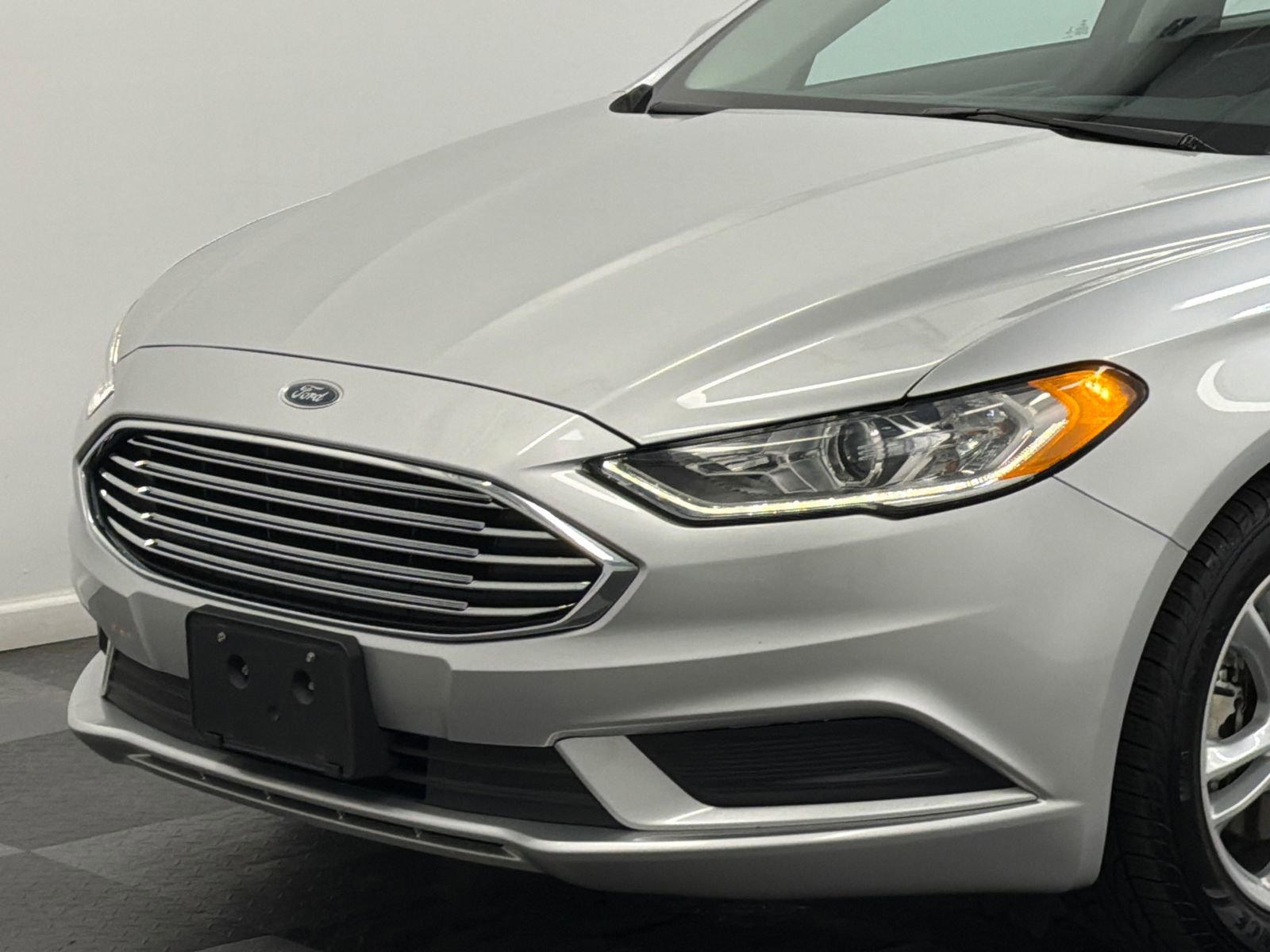 Used 2018 Ford Fusion SE w/ Fusion SE Technology Package FWD video 2
