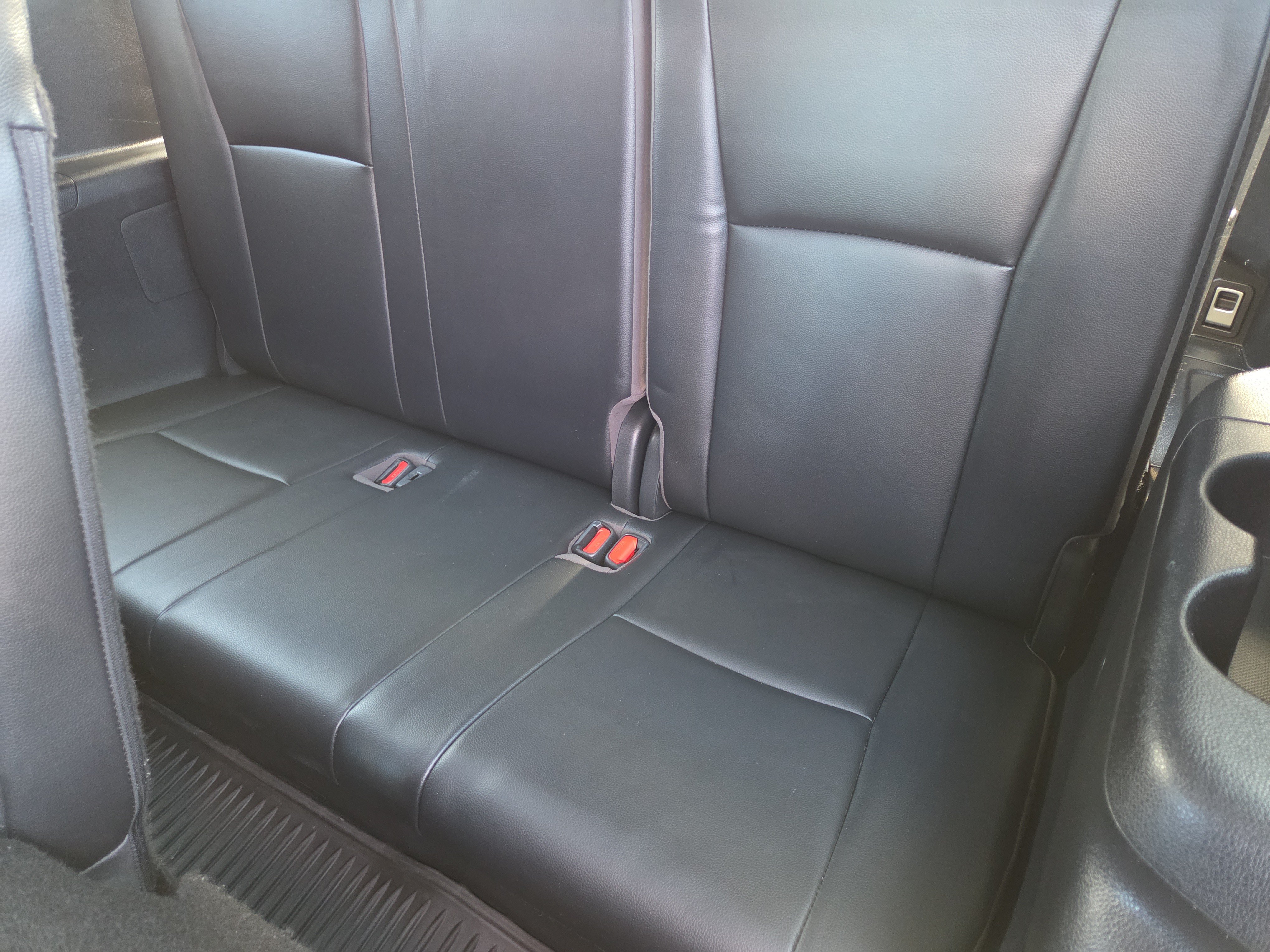 Used 2023 Toyota Highlander XLE FWD image 17