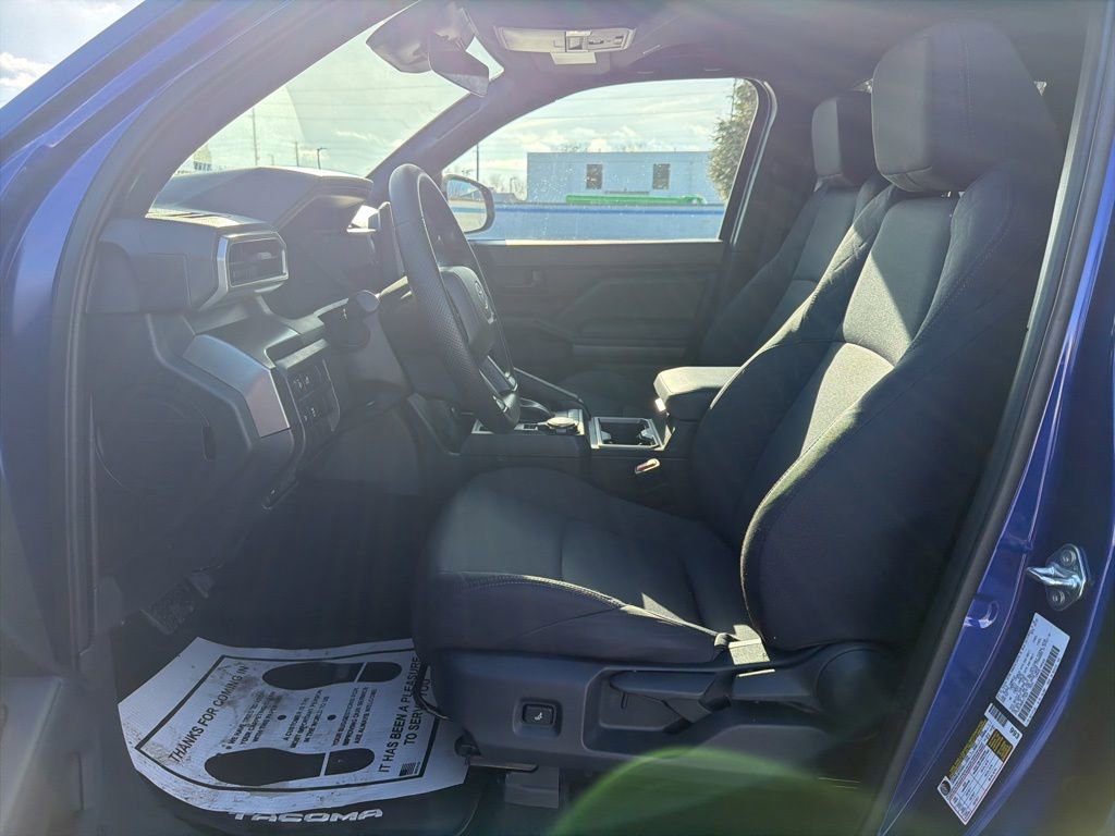 Used 2025 Toyota Tacoma SR5 image 17