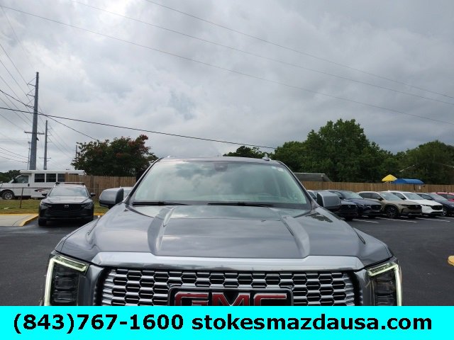 Used 2021 GMC Yukon Denali w/ Denali Premium Package image 9