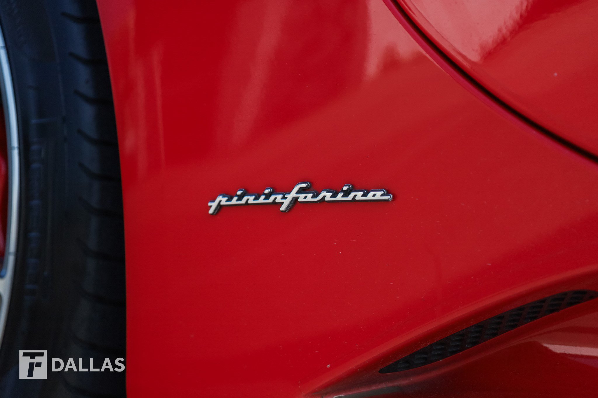 Used 2010 Ferrari California RWD image 21