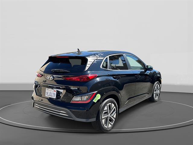 Used 2023 Hyundai Kona SE w/ Cargo Package FWD image 4