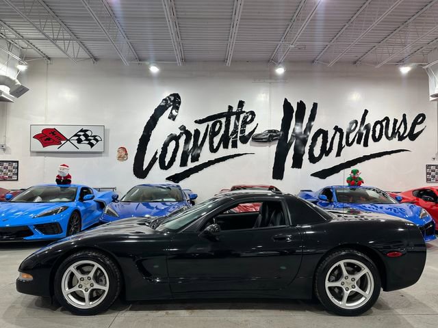Used 2000 Chevrolet Corvette Coupe w/ Lighting Pkg image 2