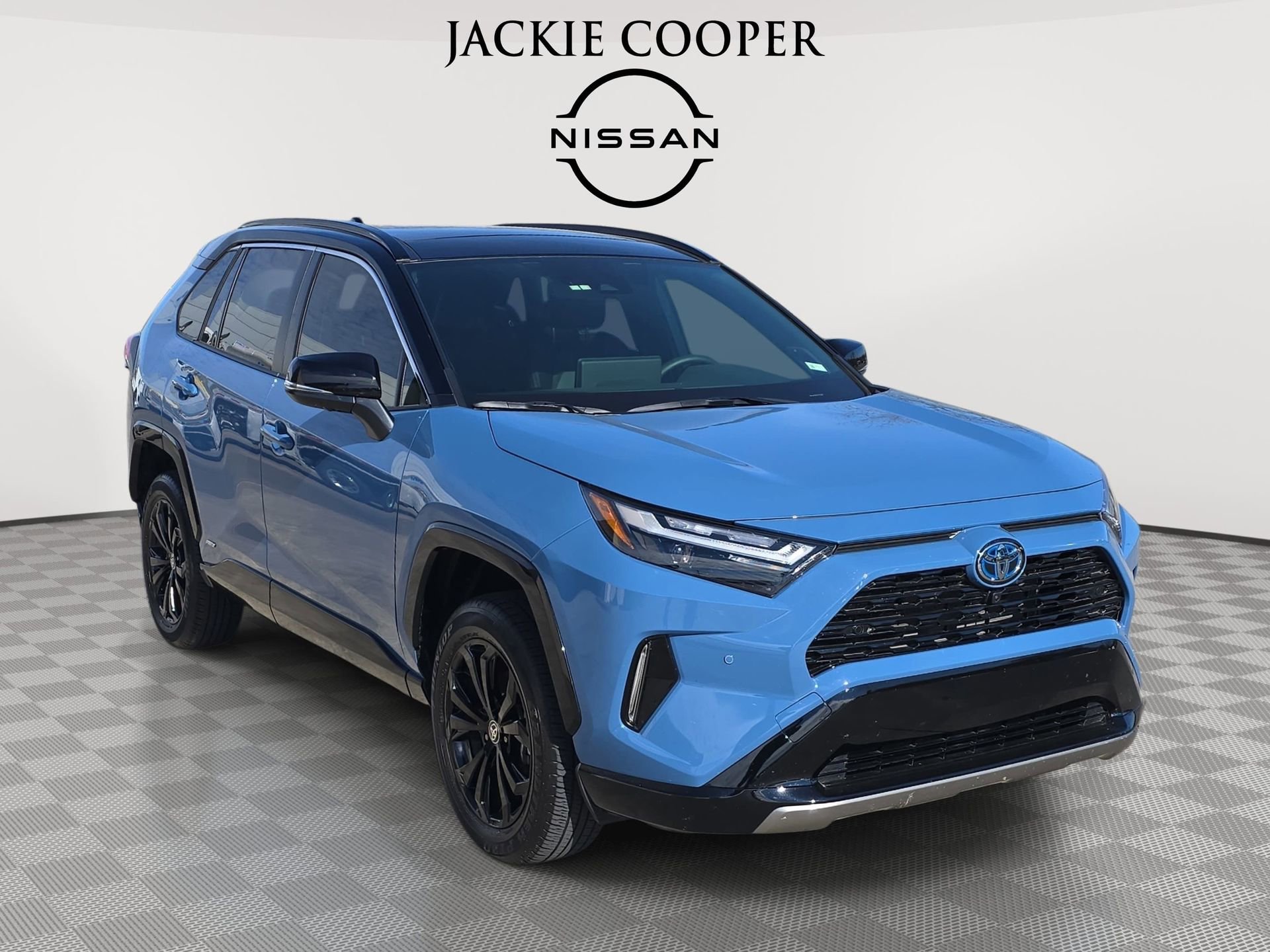 Used 2024 Toyota RAV4 XSE w/ Advanced Technology Package image 3