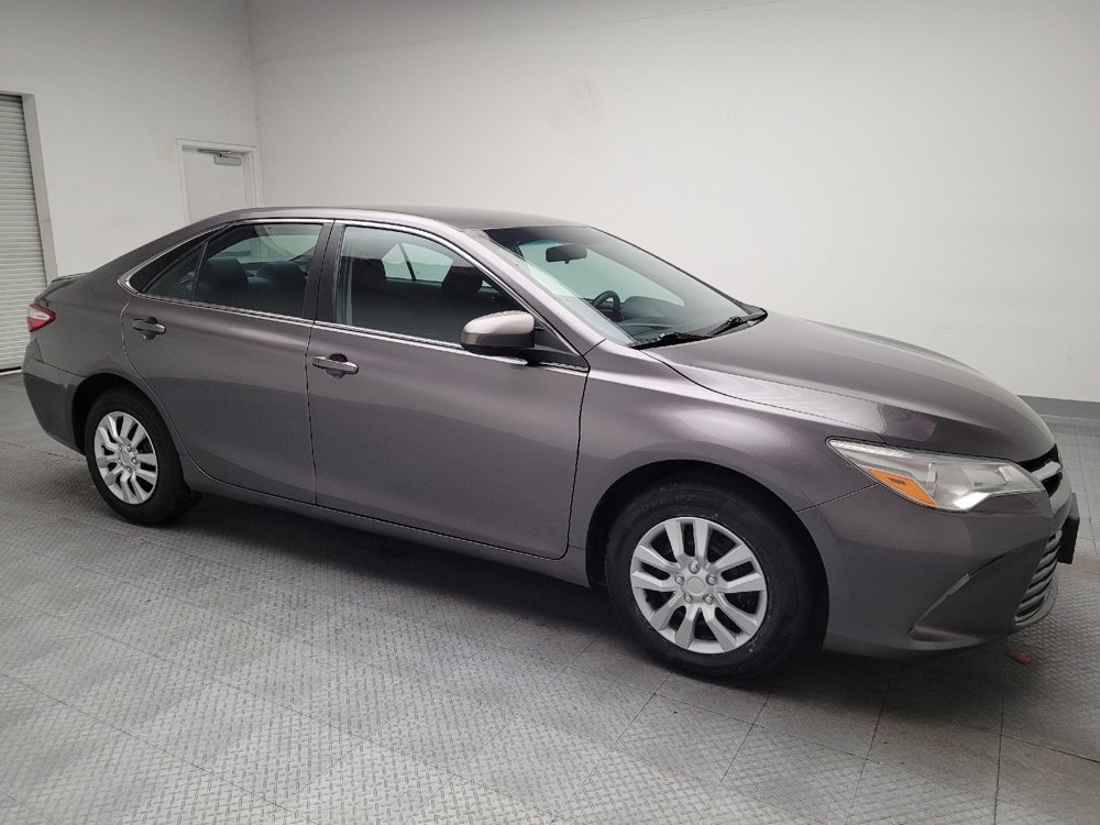 Used 2015 Toyota Camry LE FWD image 11