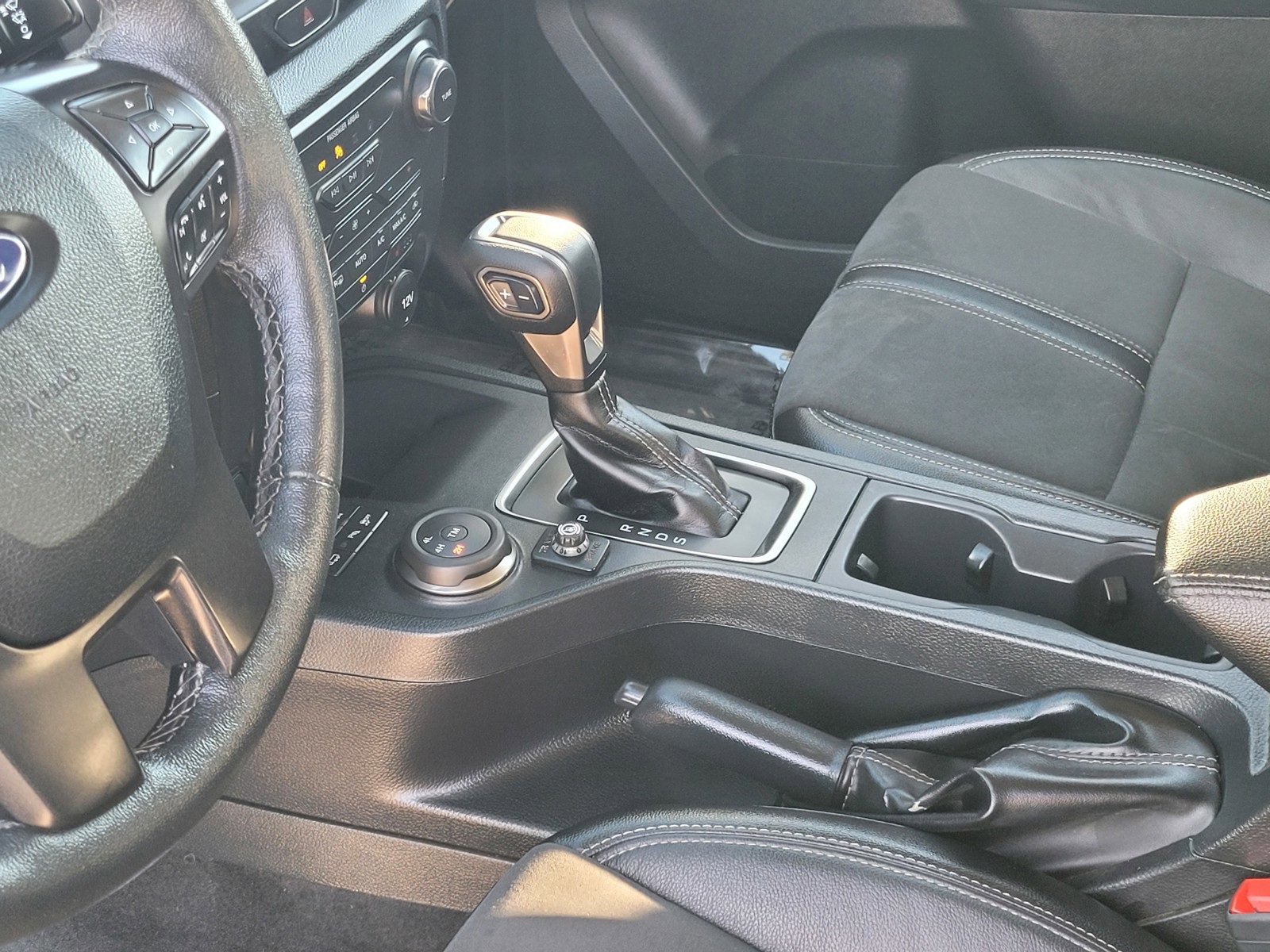 Used 2022 Ford Ranger Lariat w/ Tremor Off-Road Package image 18