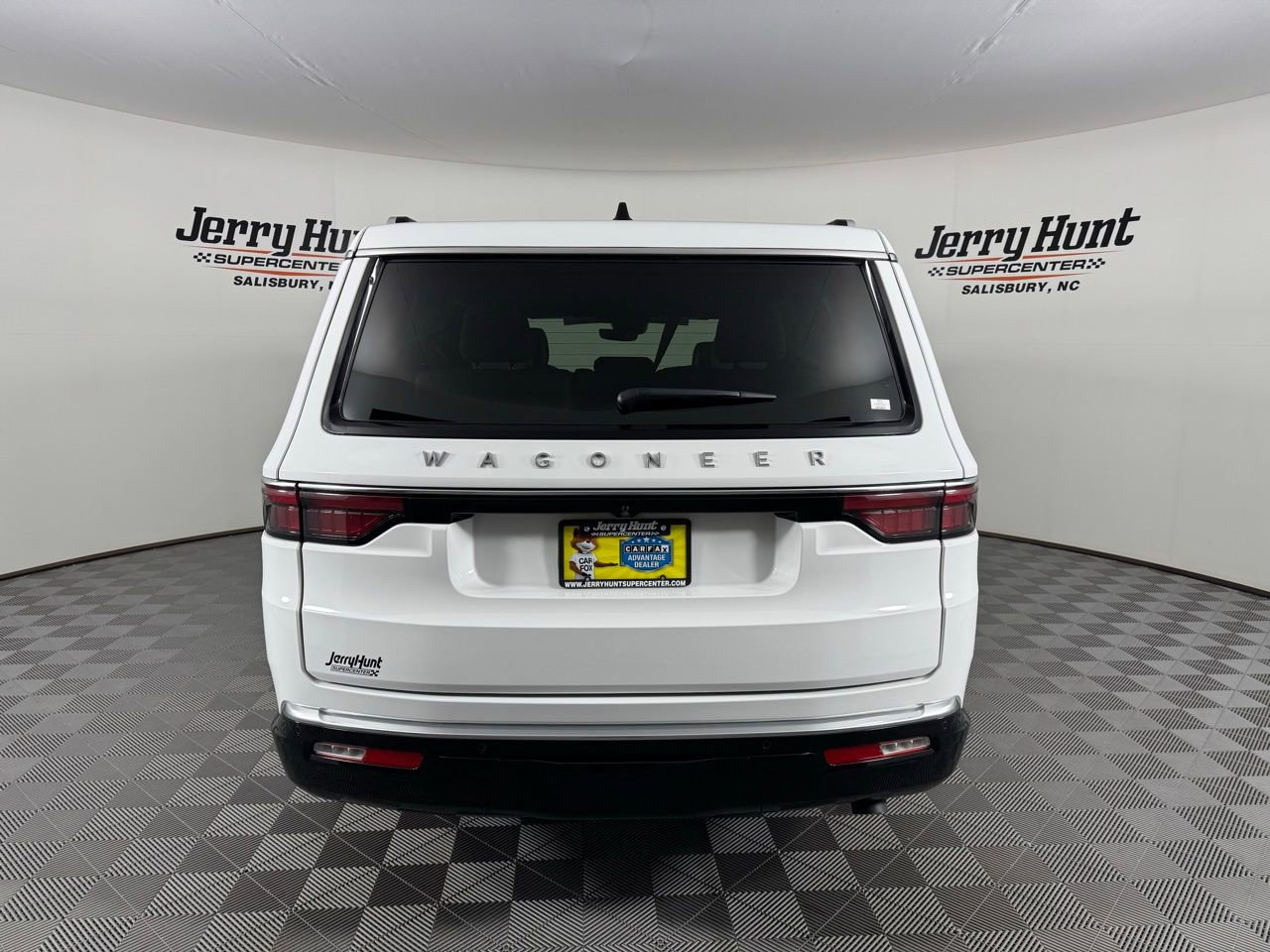 Used 2025 Jeep Wagoneer Series III w/ Premium Group I AWD/4WD image 7