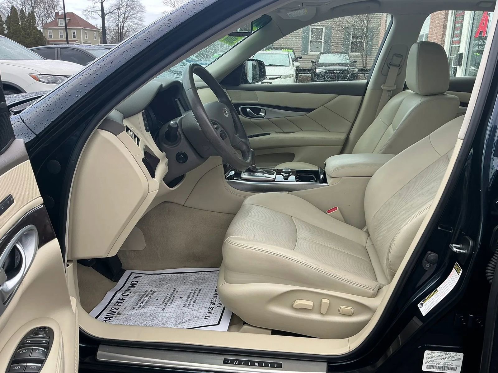 Used 2016 INFINITI Q70 3.7 w/ Technology Package AWD/4WD image 11