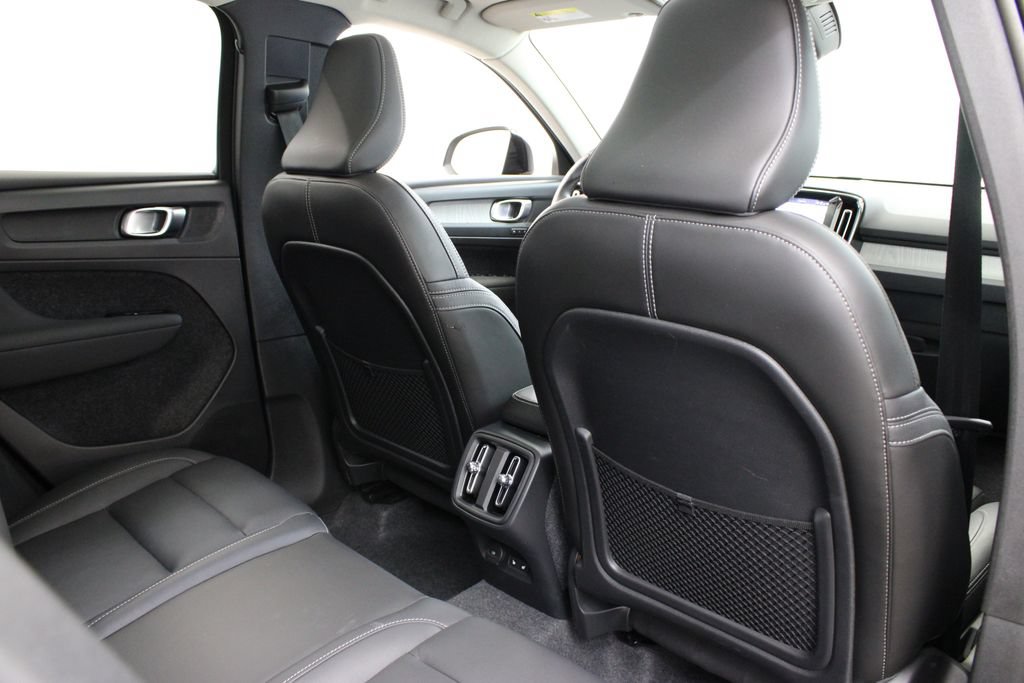Used 2026 Volvo XC40 B5 Plus AWD/4WD image 23