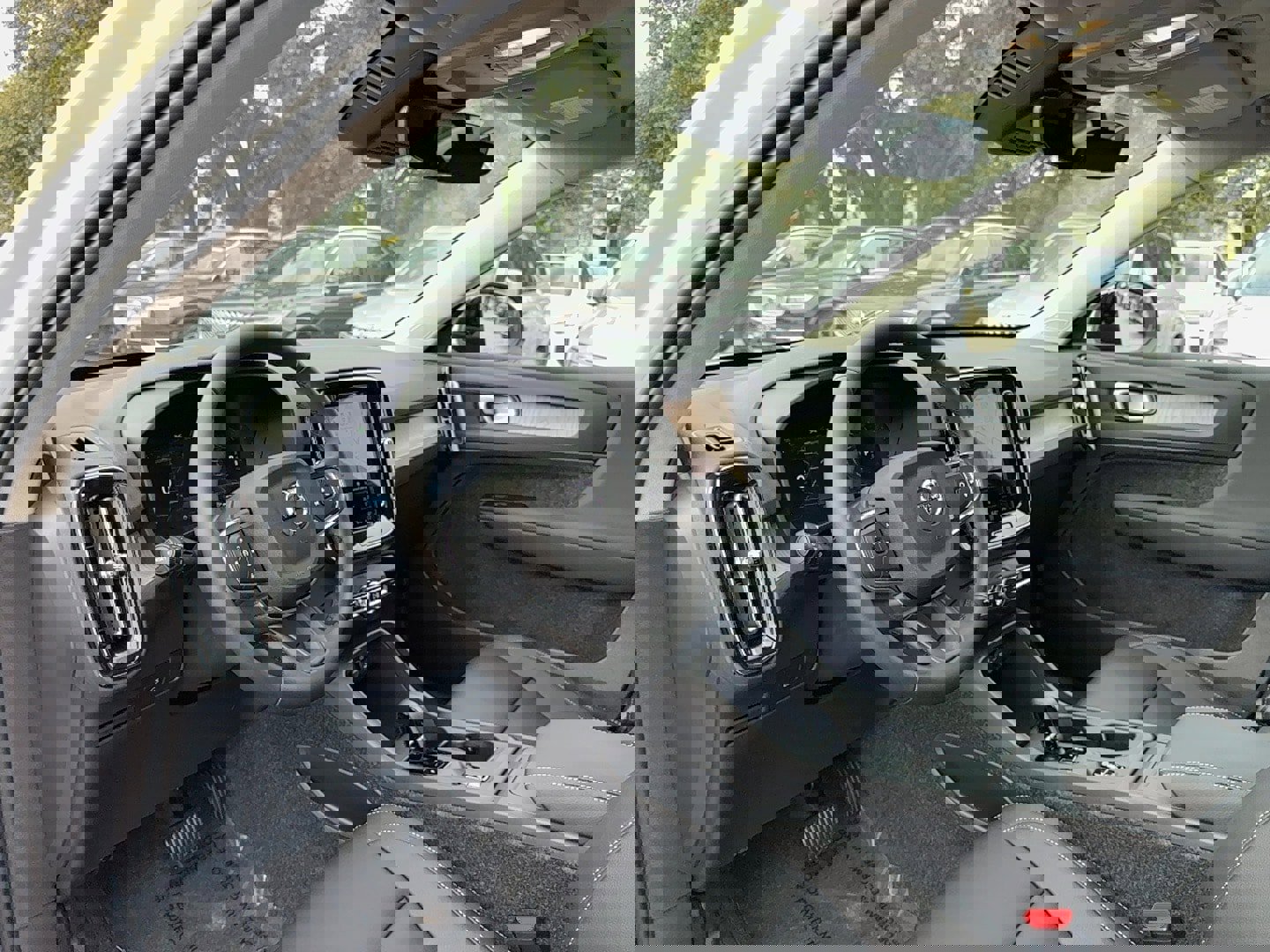 New 2026 Volvo XC40 B5 Core image 11