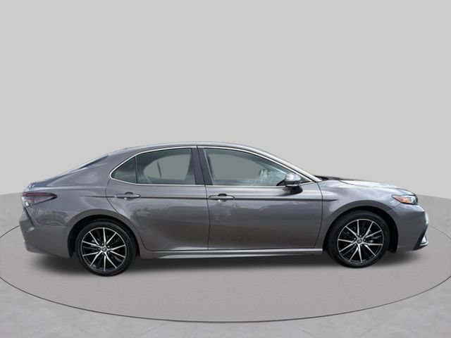 Used 2024 Toyota Camry SE FWD image 7