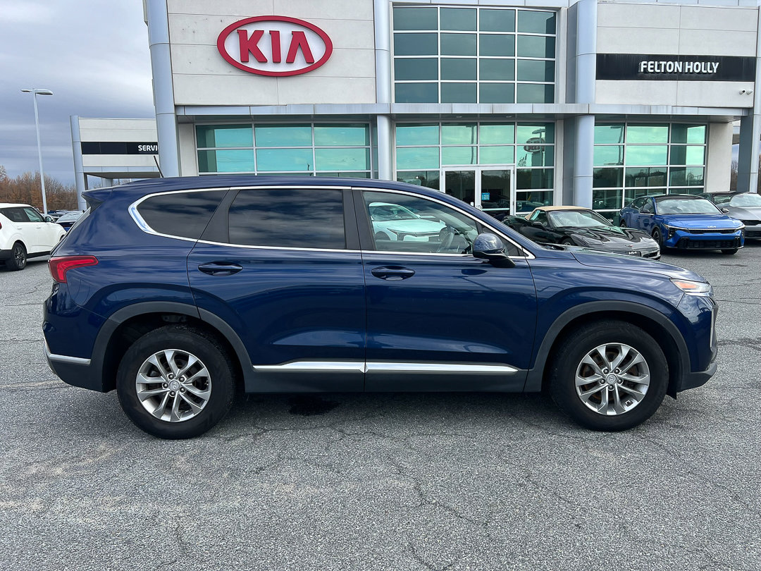 Used 2019 Hyundai Santa Fe SE image 8