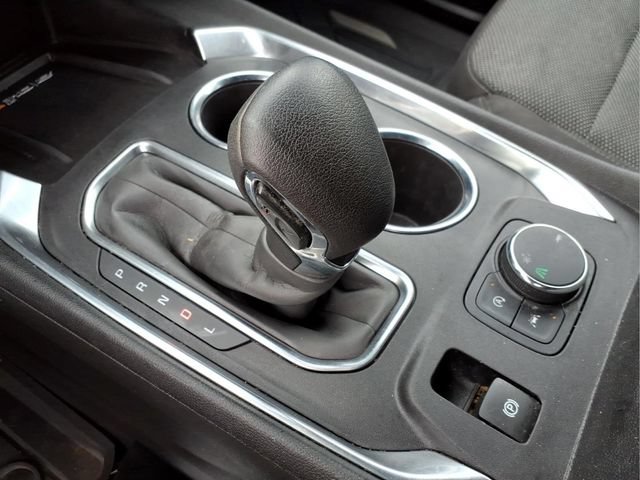 Used 2023 Chevrolet Traverse LT FWD image 23