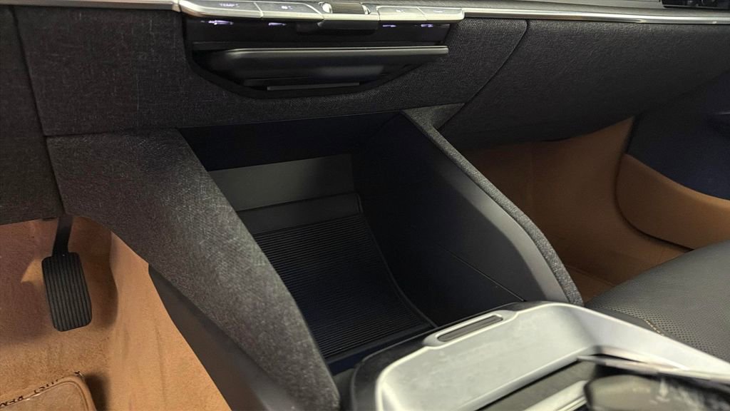 Used 2024 Lucid Air Touring image 23