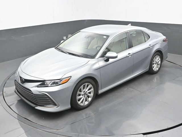 Used 2023 Toyota Camry LE FWD image 16