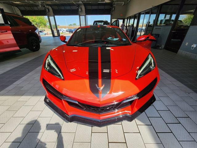 Used 2024 Chevrolet Corvette Z06 RWD image 2