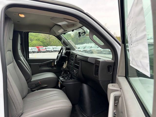 New 2026 GMC Savana 2500 w/ Driver Convenience Package RWD image 26