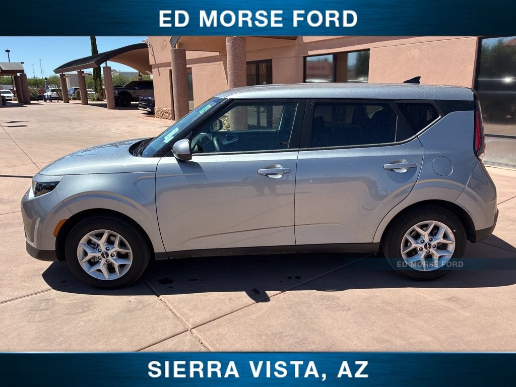 Certified 2025 Kia Soul LX FWD image 5