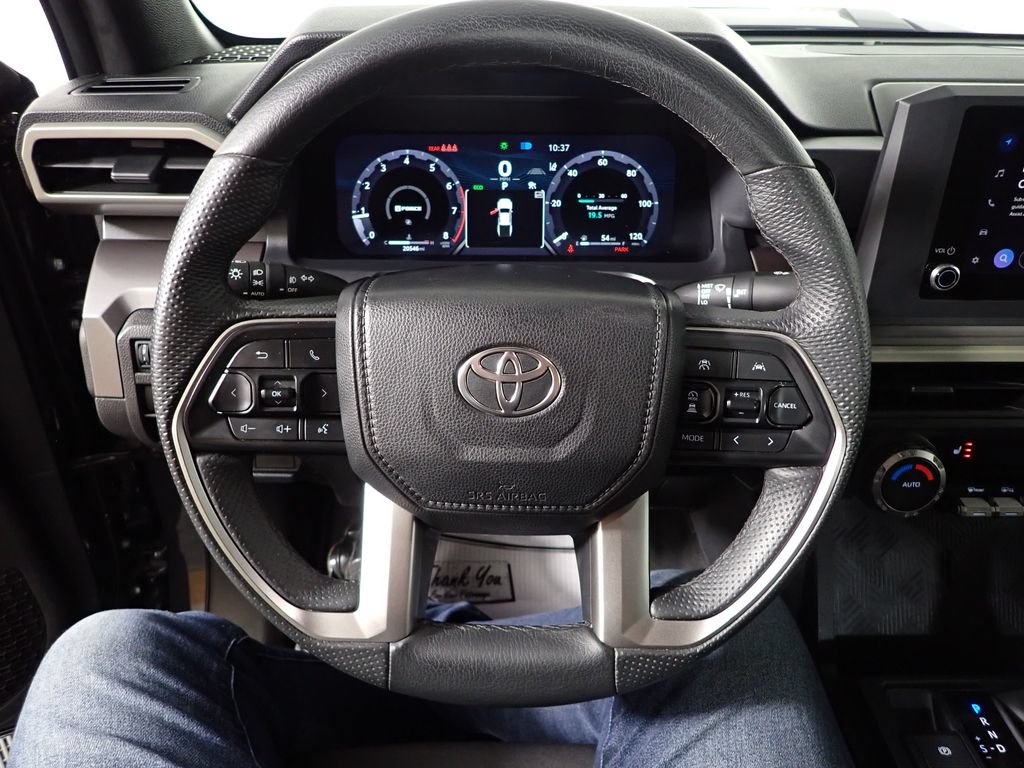 Used 2025 Toyota Tacoma TRD Sport AWD/4WD image 26