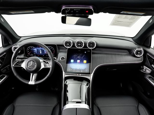 Used 2025 Mercedes-Benz GLC 300 4MATIC image 19