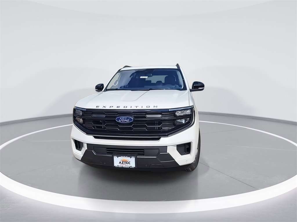 New 2025 Ford Expedition Active image 3