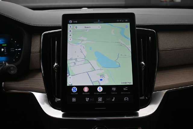 Used 2026 Volvo XC90 T8 Plus w/ Protection Package Premier AWD/4WD image 11
