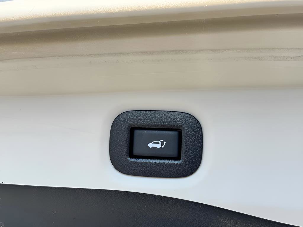 Used 2019 Nissan Rogue SV w/ Premium Package FWD image 39