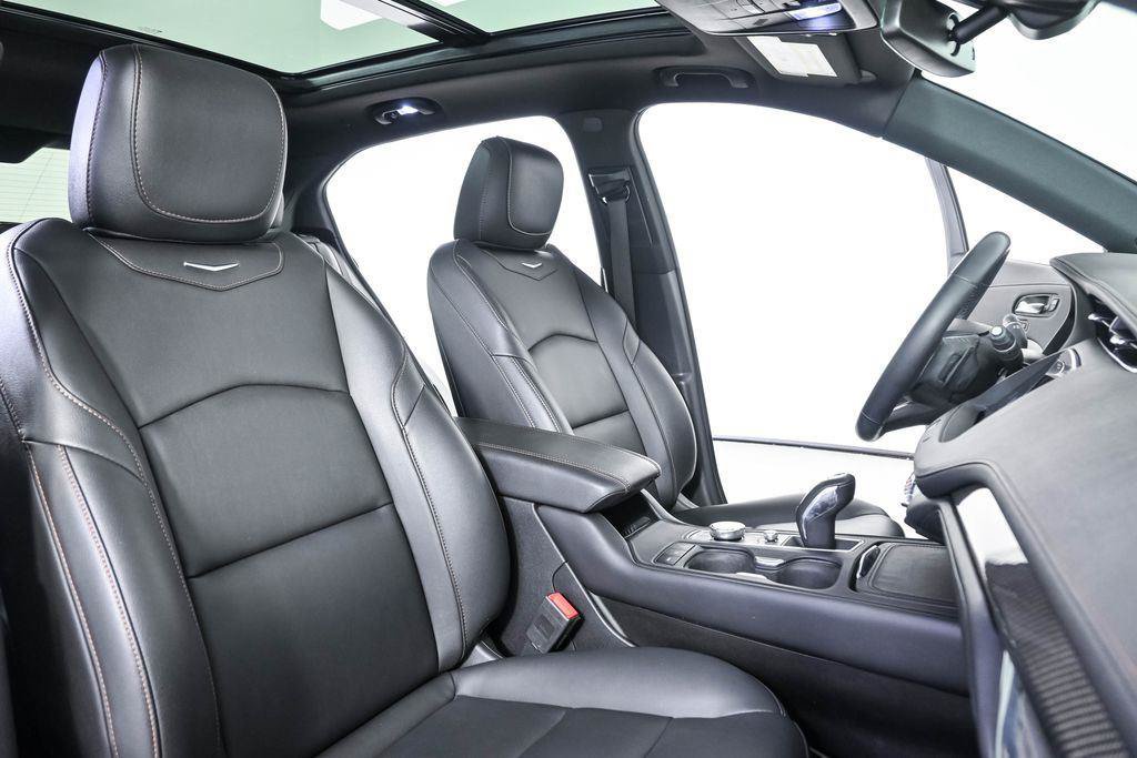 Used 2019 Cadillac XT4 Sport w/ Cold Weather Package FWD image 25