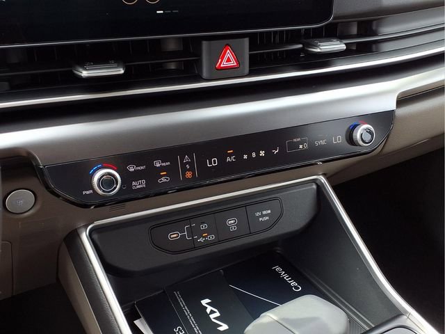 New 2026 Kia Carnival FWD image 6