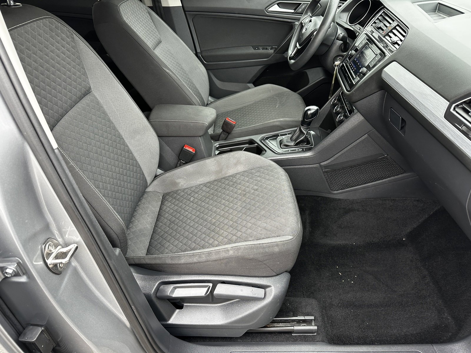 Used 2021 Volkswagen Tiguan S image 13