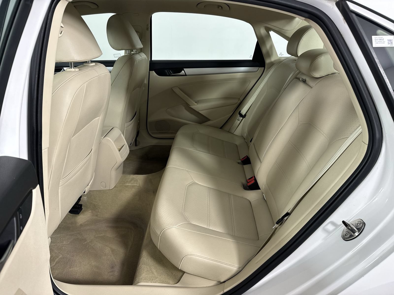 Used 2012 Volkswagen Passat TDI SE FWD image 21