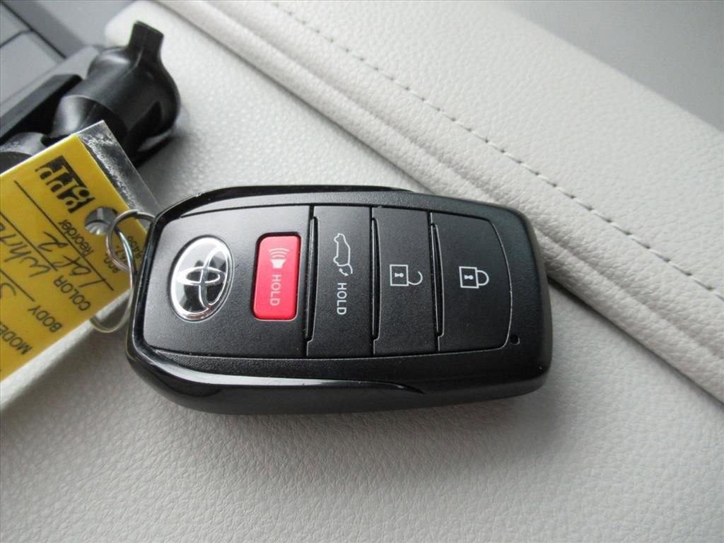 Used 2025 Toyota Grand Highlander Limited image 29