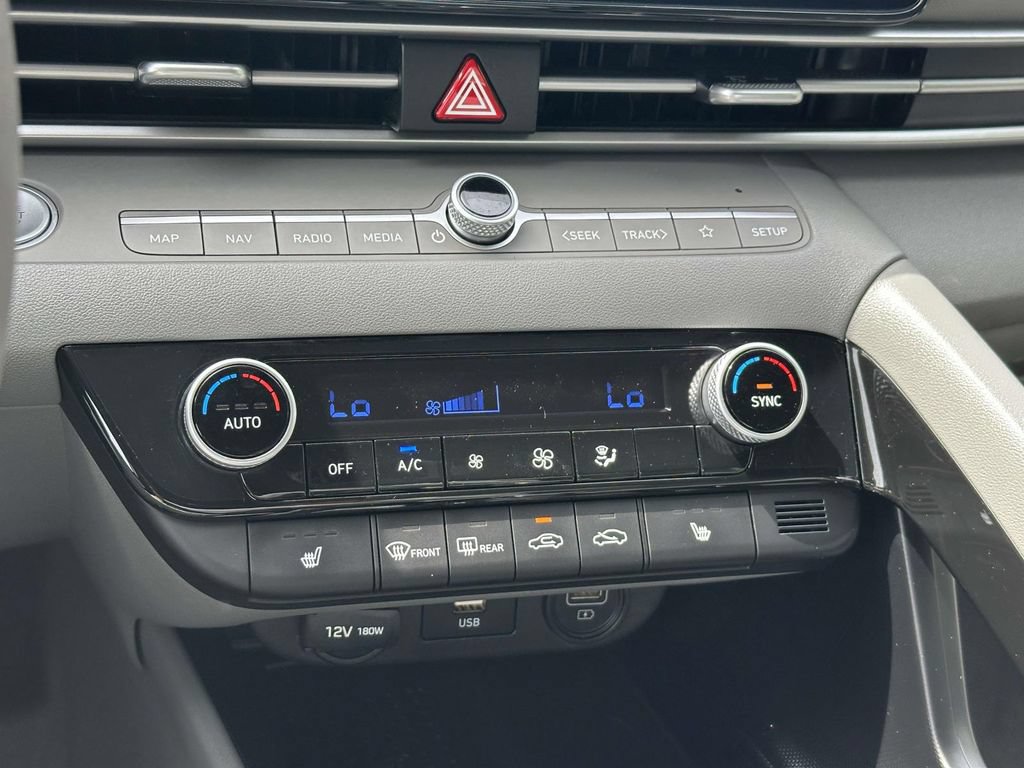 Used 2023 Hyundai Elantra SEL w/ Convenience Package FWD image 25