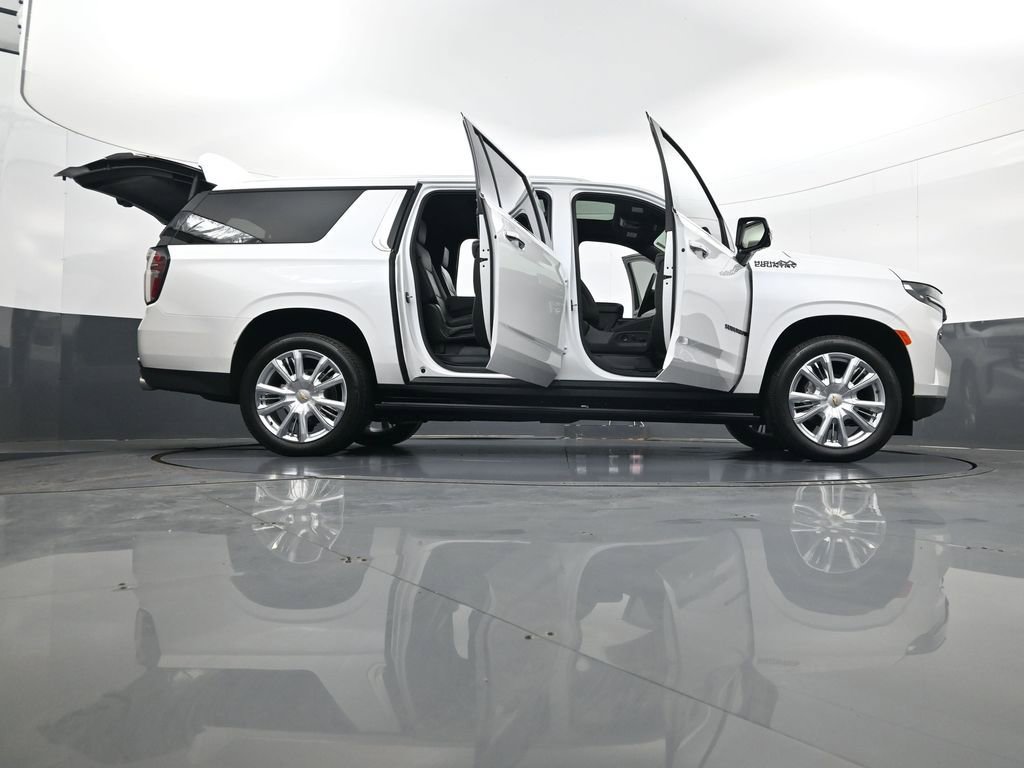 Used 2024 Chevrolet Suburban High Country image 34