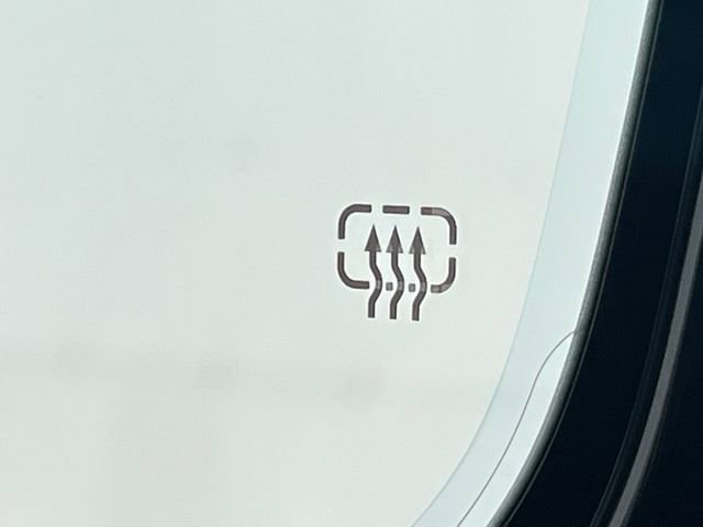 Used 2024 Jeep Grand Cherokee Limited w/ Luxury Tech Group II image 45