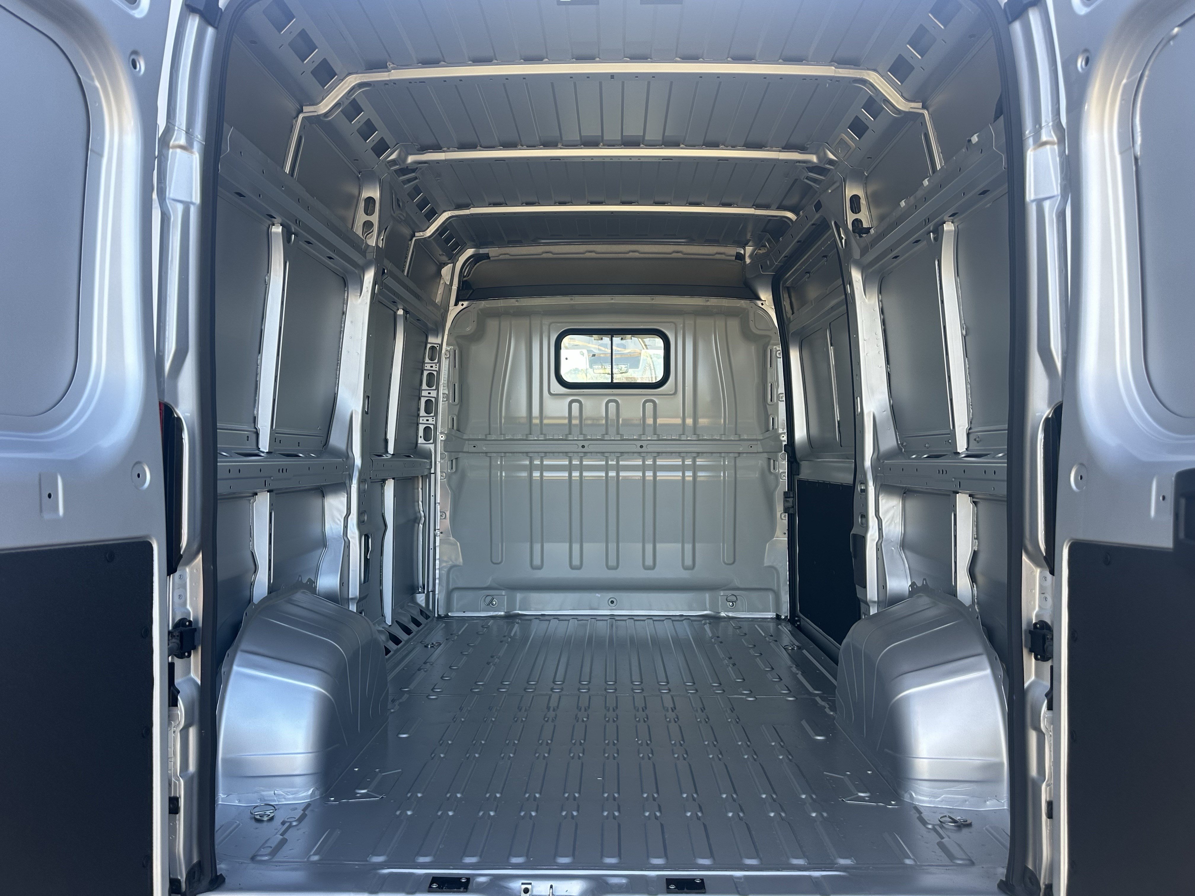 Used 2026 RAM ProMaster 1500 w/ Safety Group FWD image 18