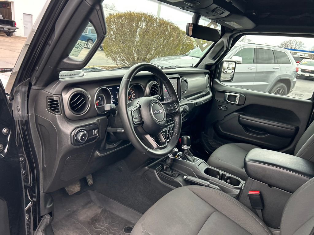 Used 2023 Jeep Wrangler Sport S AWD/4WD image 19
