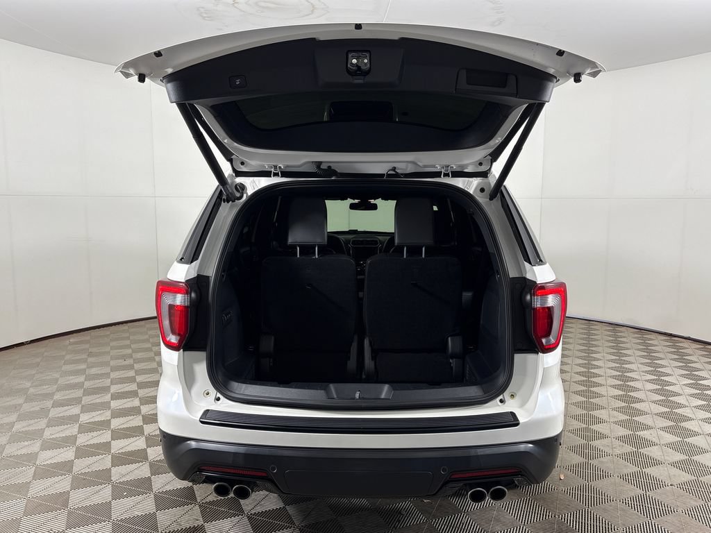 Used 2018 Ford Explorer Sport w/ Ford Safe & Smart Package AWD/4WD image 23