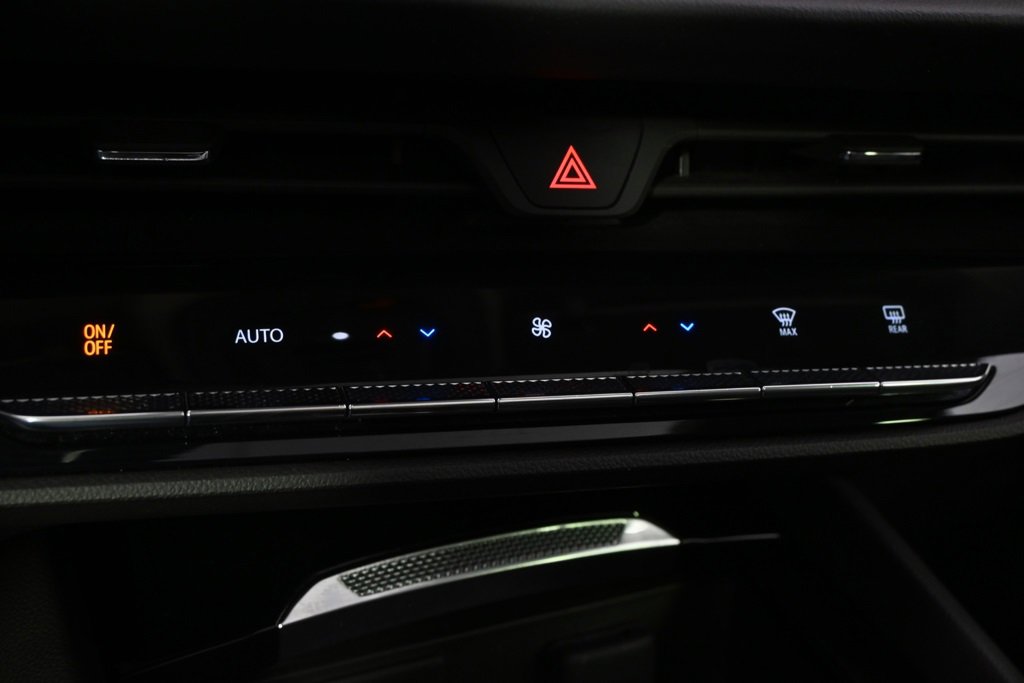 Used 2024 Buick Envision Avenir image 28