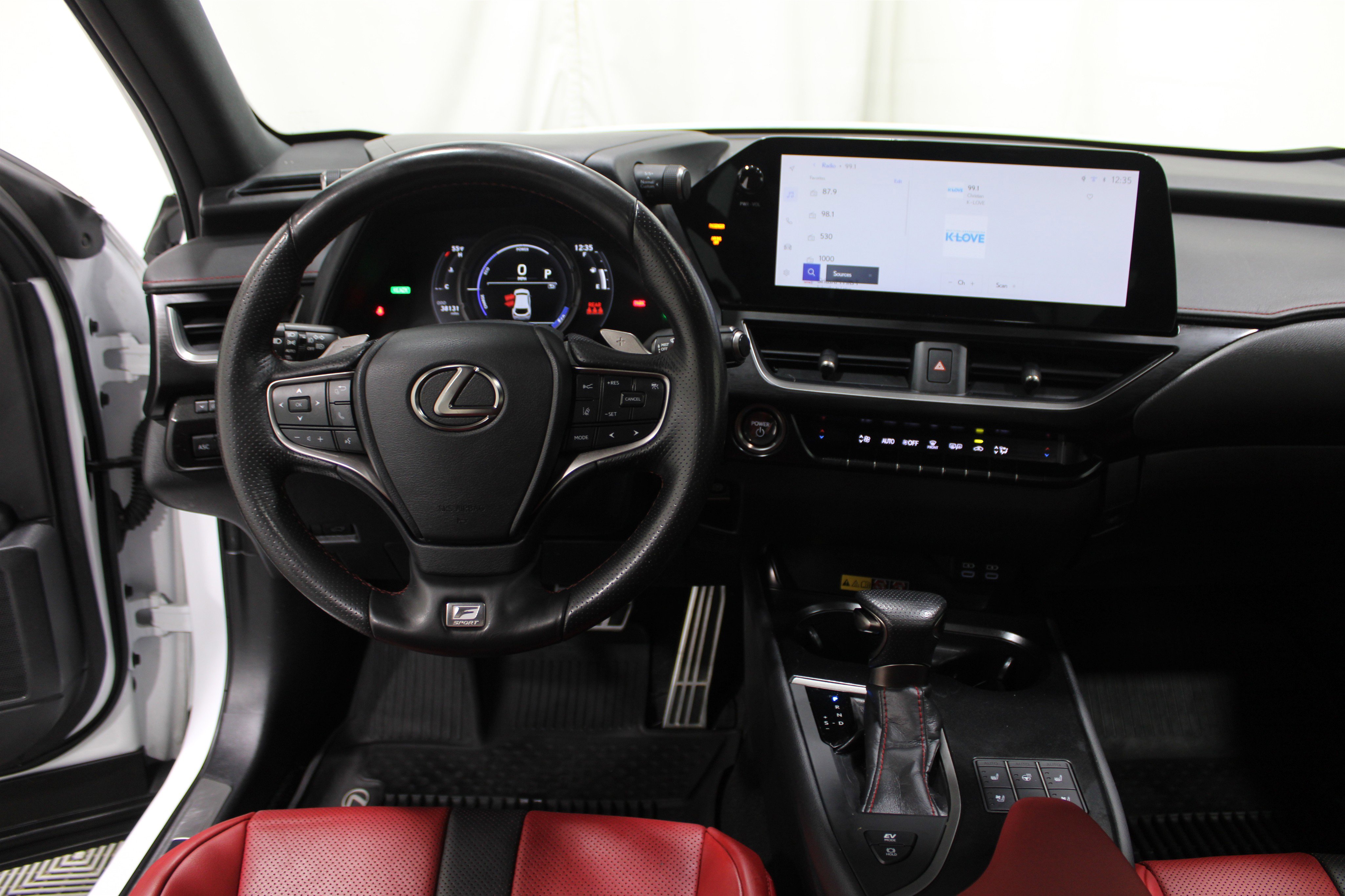 Used 2024 Lexus UX 250h F Sport image 2